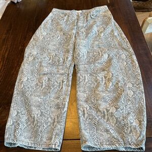 We The Free Gray and White Snakeskin Patterned Jeans